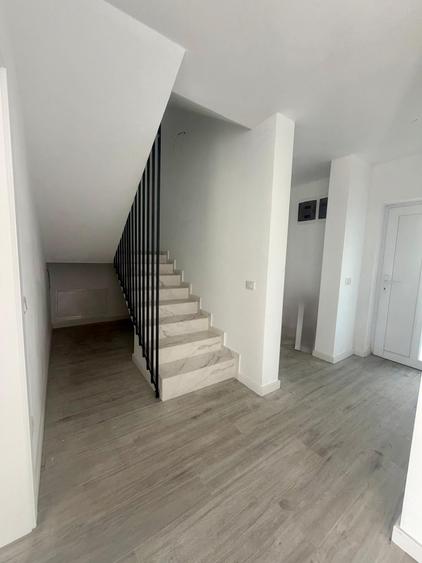 Casă individuală cu 4 camere cu Teren 186 Mp în Cetate