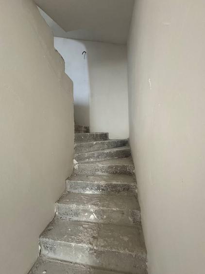 Duplex cu 6 camere cu Canalizare în Florești