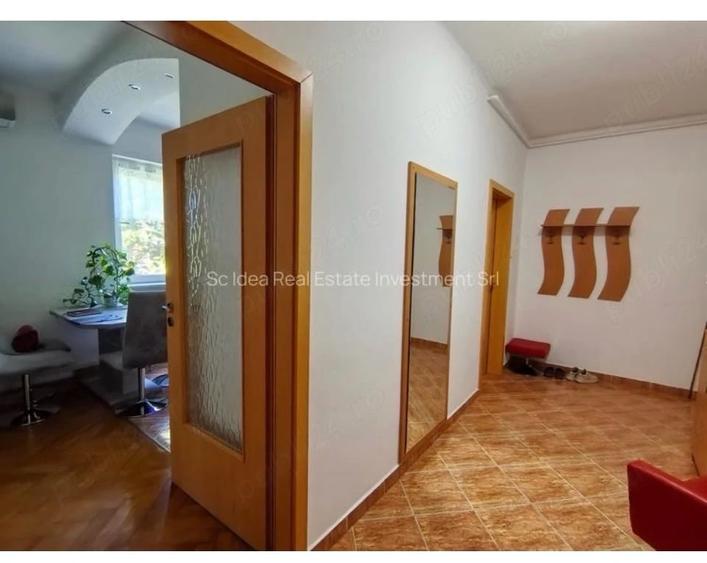 Apartament cu 2 camere semidecomandat, mobilat în Medicină