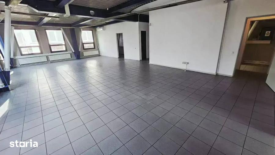 Spațiu comercial, de 370 mp, în Dămăroaia