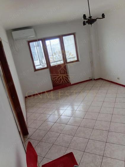 2 Camere Decomandat Zona Crangasi - 1