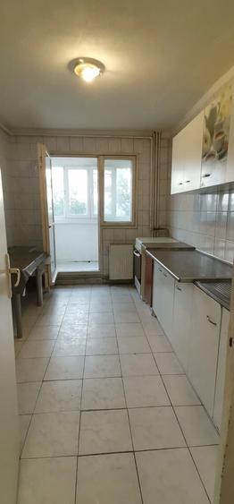 Proprietar vand 4 cam Fizicienilor - 2