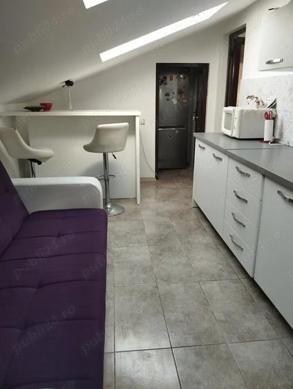 Apartament cu 3 camere semidecomandat în Câmpului