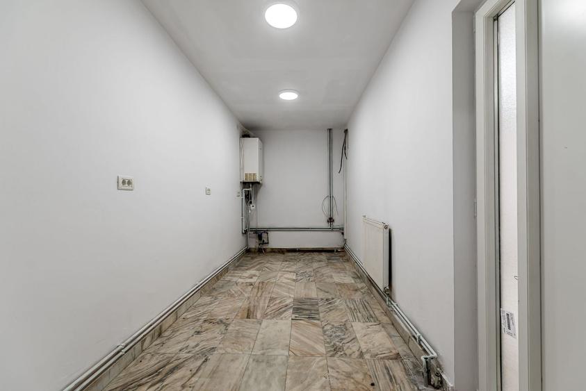 Spațiu comercial, de 400 mp, în Micălaca