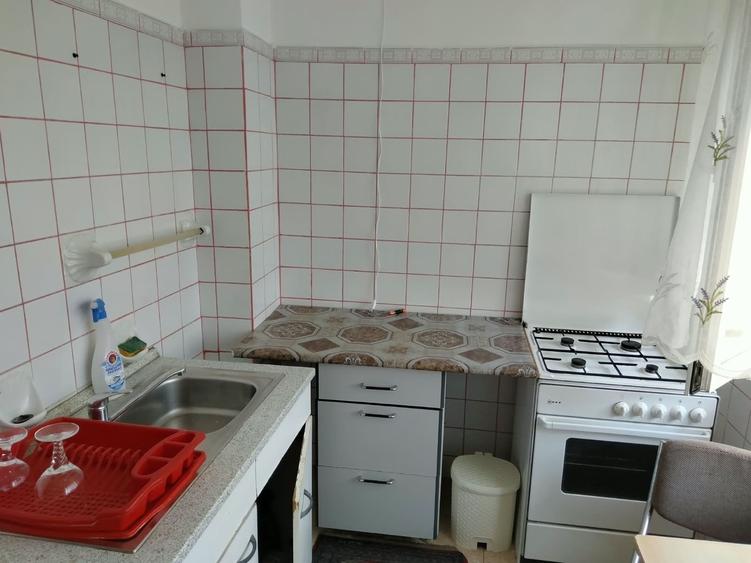Apartament cu 2 camere semidecomandat, mobilat în Iancului