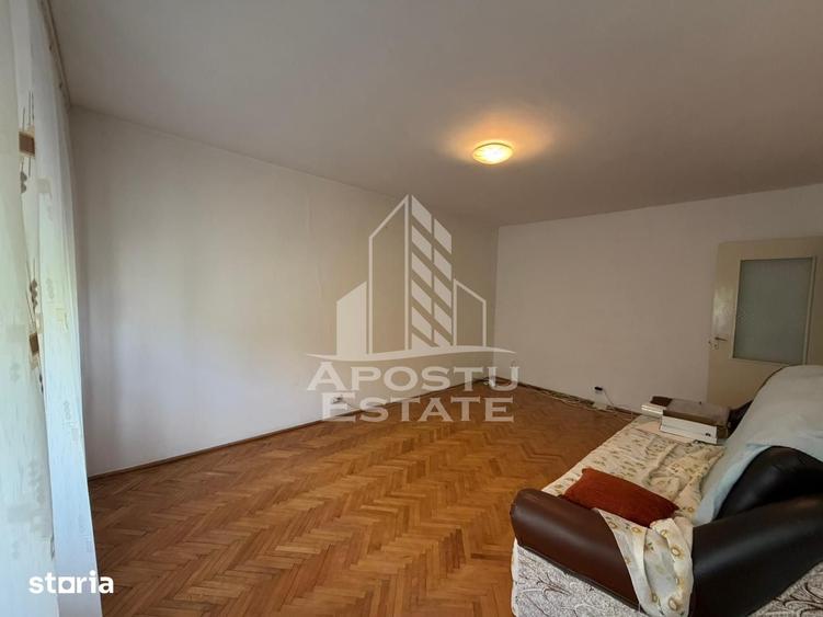 Apartament cu 3 camere decomandat în Buziașului — fotografia 3