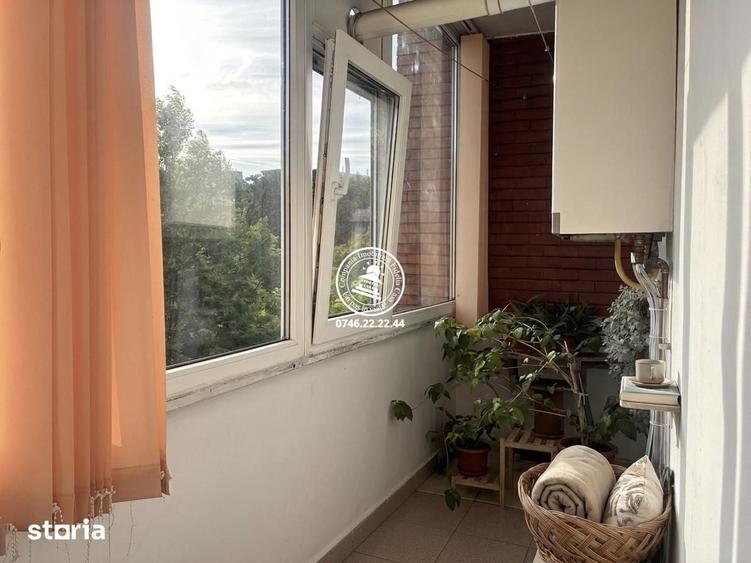 Apartament cu 3 camere decomandat în Central