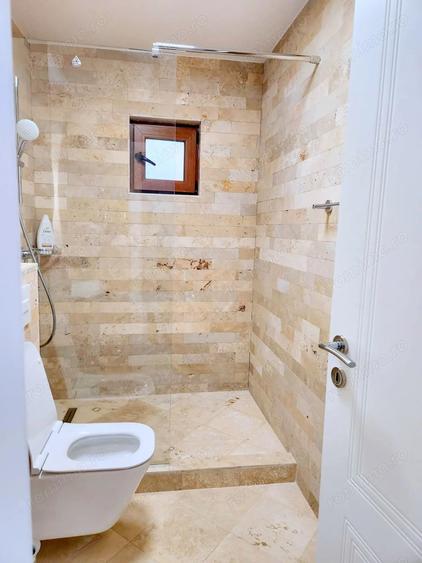 Apartament cu 3 camere decomandat în Faleză