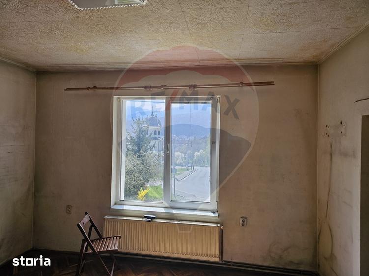 Casă cu 3 camere cu Teren 90 Mp în Sud