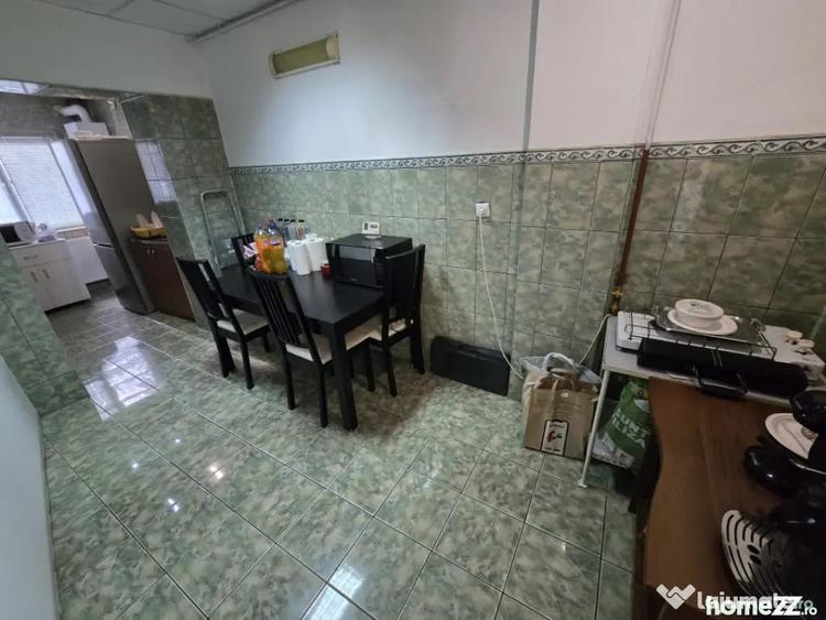 Casă cu 6 camere cu Teren 312 Mp în Eroii Revoluției
