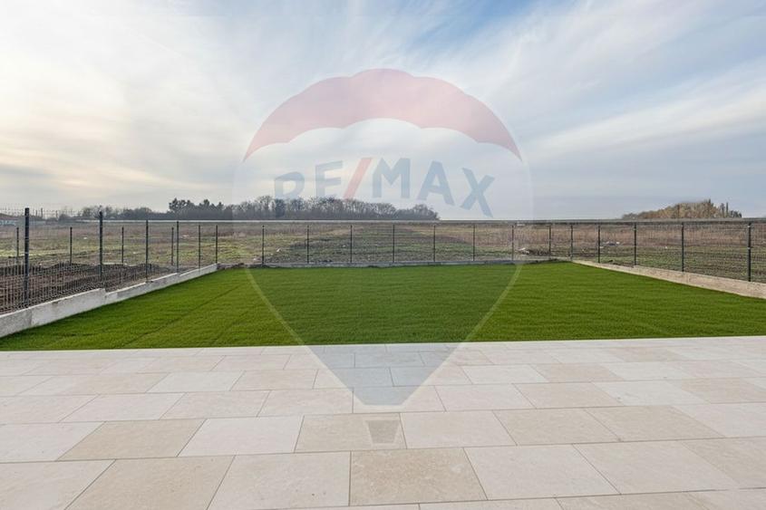 Casă cu 4 camere cu Teren 614 Mp în Giarmata