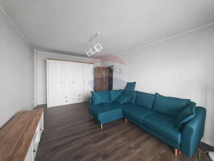 Apartament cu 4 camere decomandat, mobilat în Apărătorii Patriei