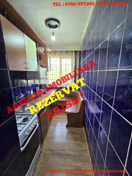 Apartament cu 2 camere semidecomandat în Craiovei