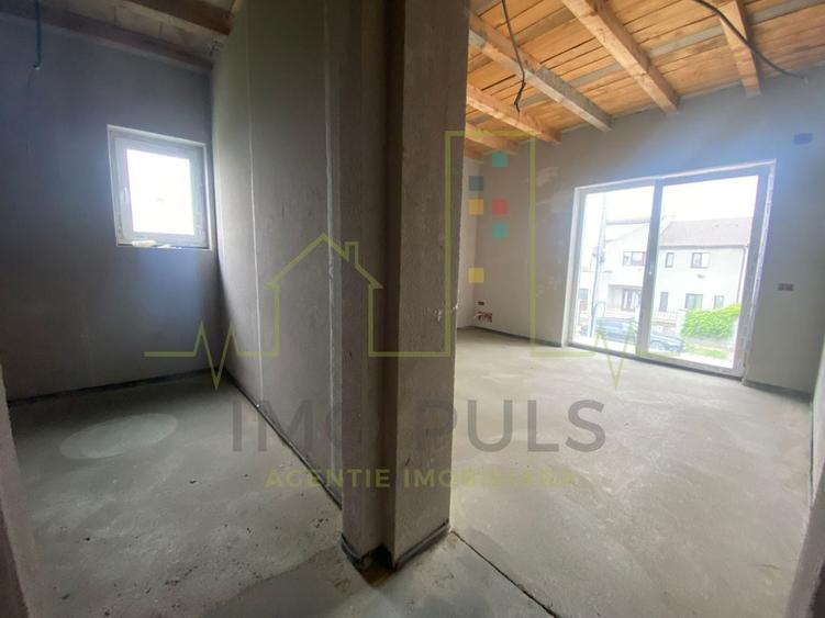 Duplex cu 4 camere cu Canalizare în Dumbrăvița