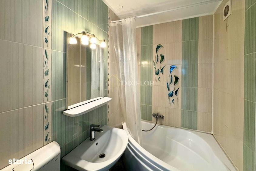 Apartament cu 3 camere decomandat în Libertății
