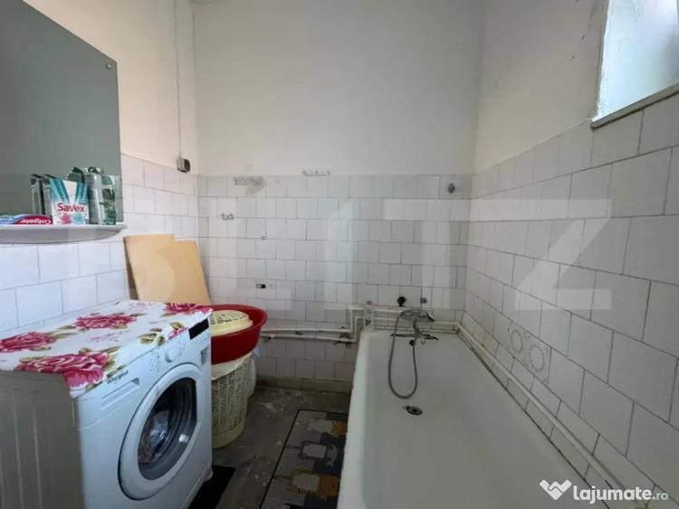 Casă cu 3 camere cu Teren 1079 Mp în Central