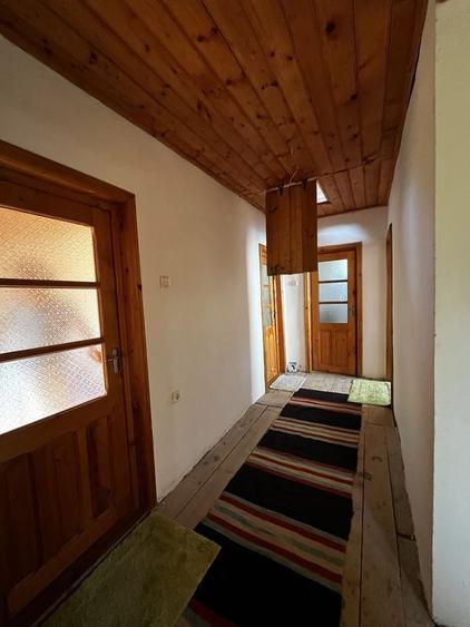 Casă cu 4 camere în Lepșa