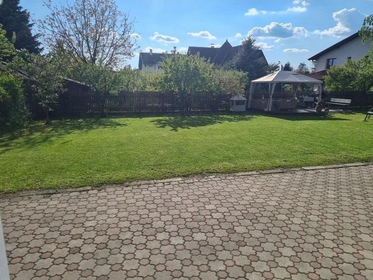 Casă cu 2 camere cu Teren 1100 Mp în Platou