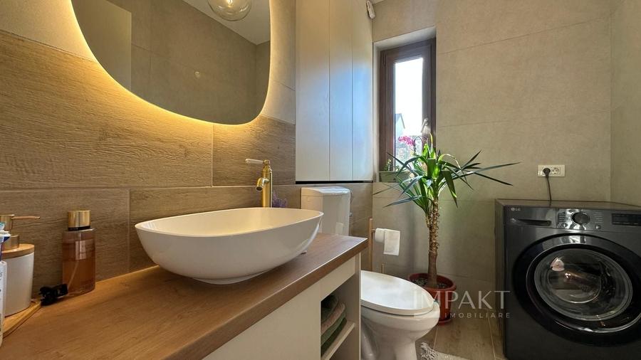 Apartament cu 3 camere semidecomandat, mobilat în Borhanci