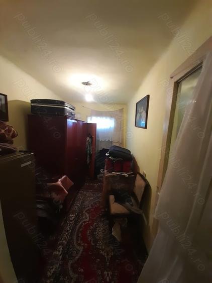 Casă cu 3 camere în Pucioasa
