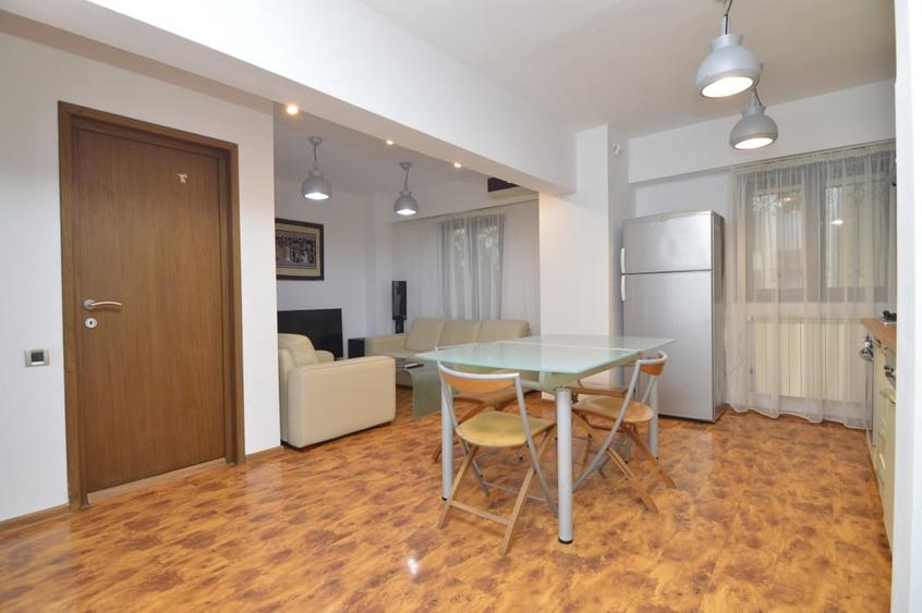 Apartament cu 3 camere decomandat, mobilat în Unirii
