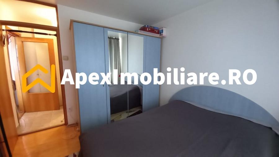 Apartament cu 3 camere semidecomandat, mobilat în Iancului