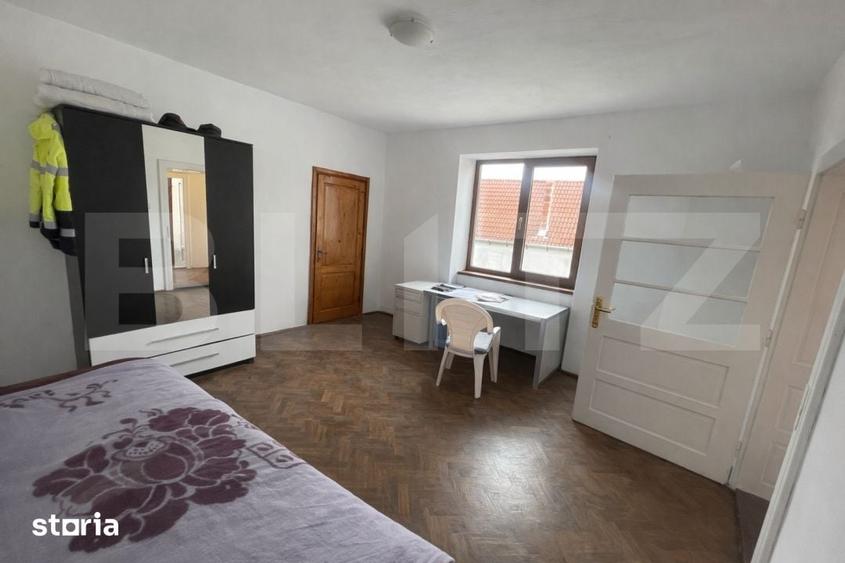 Casă cu 4 camere cu Teren 900 Mp în Central