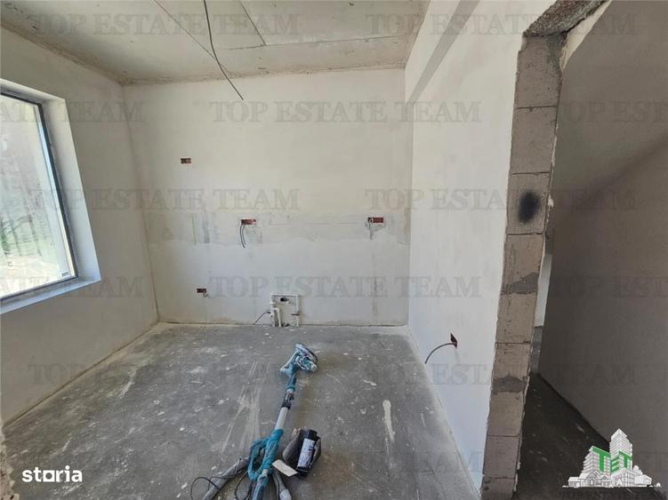 Casă cu 4 camere cu Teren 172 Mp în Dudu