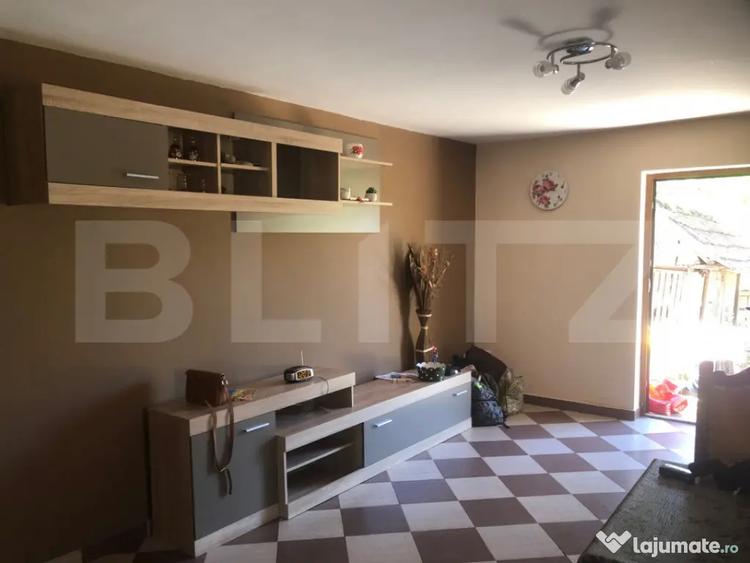 Casă cu 2 camere cu Teren 3700 Mp în Supur