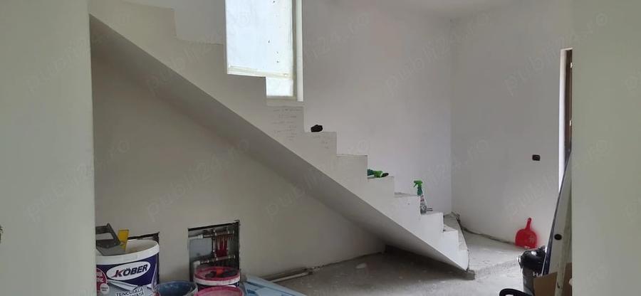 Casă cu Teren 450 Mp în Valea Mare