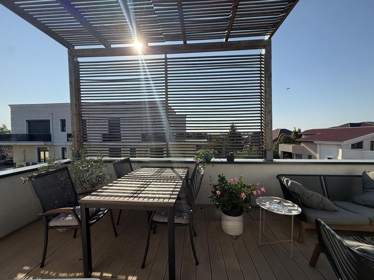 Penthouse cu 3 camere semidecomandat, mobilat în Pipera