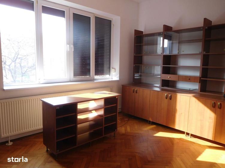 apartament in casa, zona centrala - 8