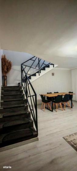 Casă cu 4 camere cu Teren 150 Mp în Central