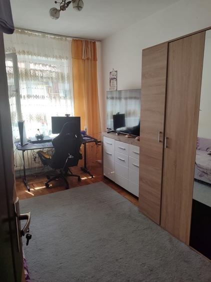 Casă cu 2 camere în Rovine