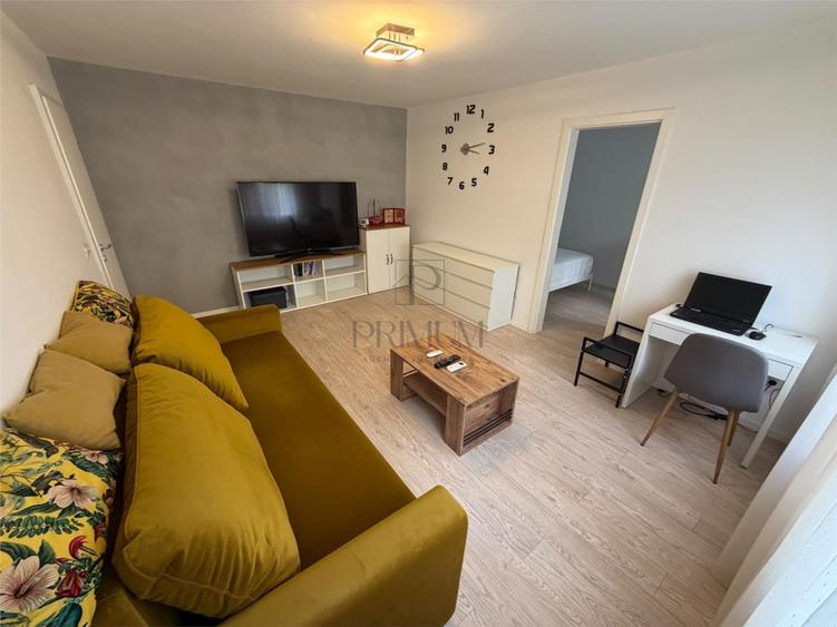 Apartament cu 2 camere semidecomandat, mobilat în Dacia