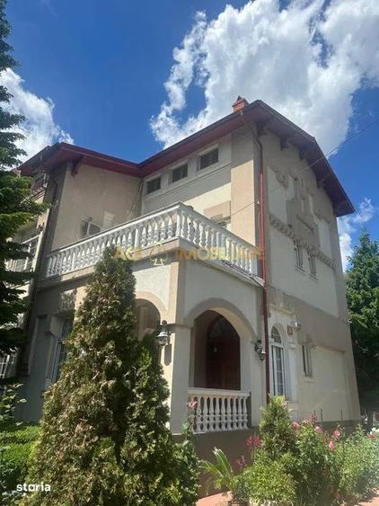 Casă cu 6 camere cu Teren 1000 Mp în Unirii