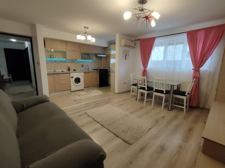 Apartament cu 3 camere decomandat în Berceni