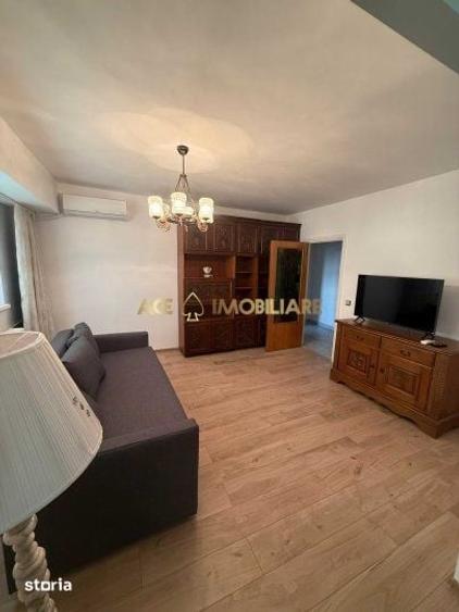 Apartament cu 4 camere în Vatra Luminoasă