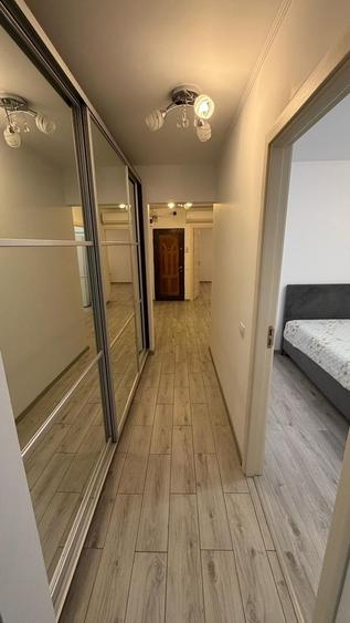Apartament cu 3 camere decomandat, mobilat în Dacia