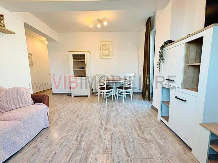 Apartament cu 2 camere decomandat în 1 Mai