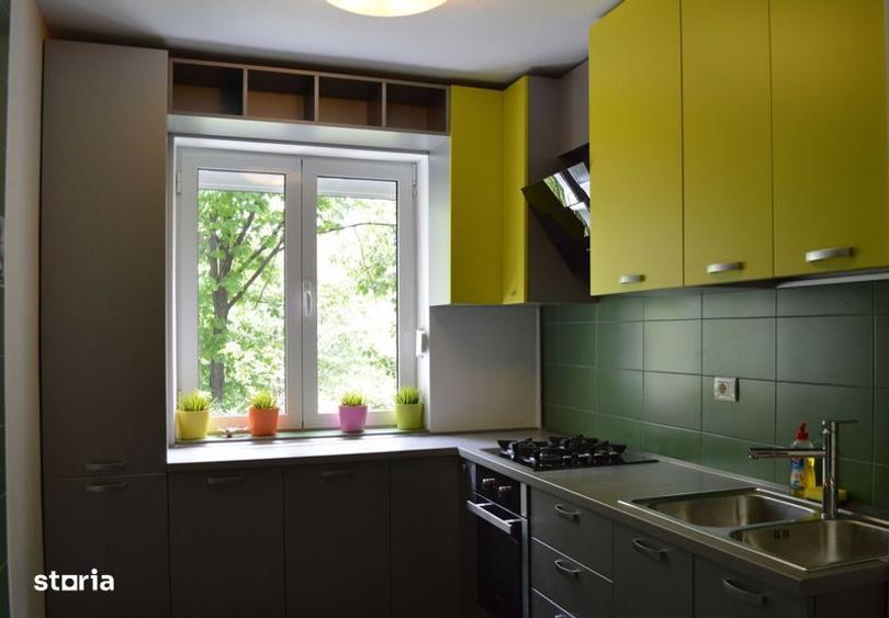 Apartament cu 3 camere semidecomandat în Titan