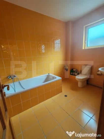 Casă cu 5 camere cu Teren 900 Mp în Ultracentral