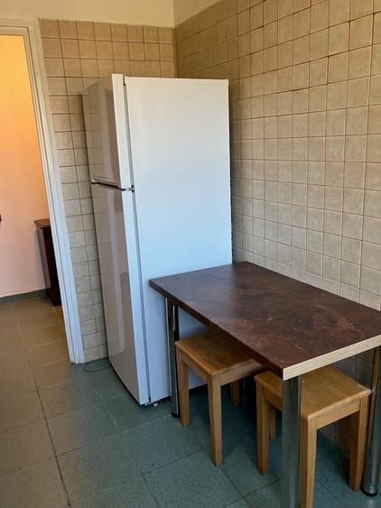 Apartament cu 3 camere semidecomandat în Ștefan cel Mare