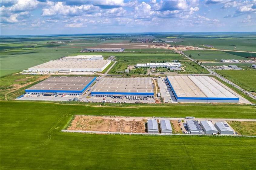 Spațiu industrial, de 5,000 mp, în Central