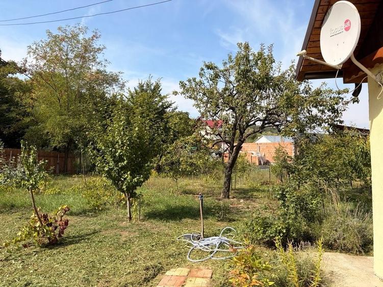 Casă cu 3 camere în Strunga