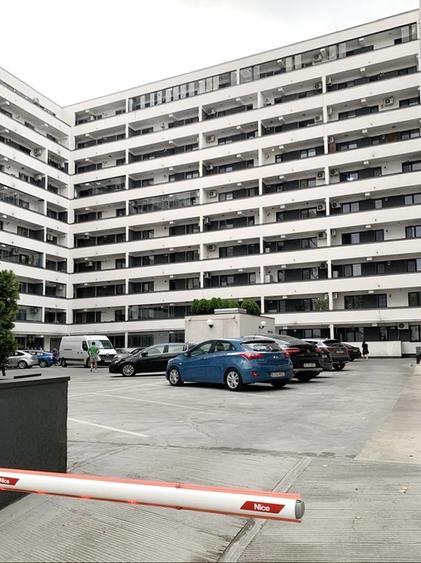 Apartament cu 3 camere decomandat, mobilat în Parcul Carol
