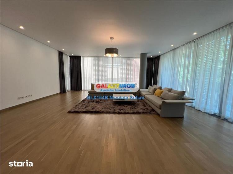 Apartament cu 5 camere decomandat în Primăverii