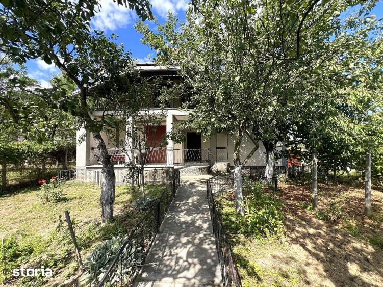 Casă cu 4 camere cu Teren 806 Mp în Viile Satu Mare