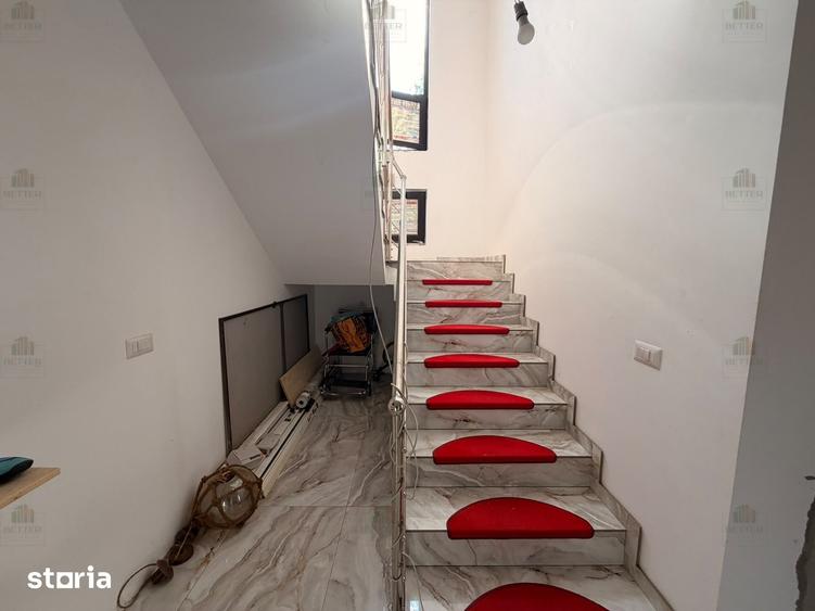 Casă cu 5 camere cu Teren 436 Mp în Berceni