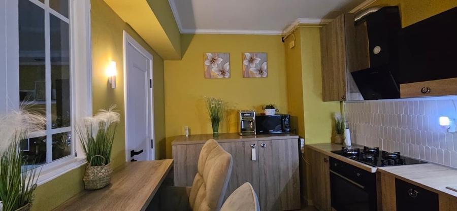 Apartament cu 2 camere, mobilat în Central